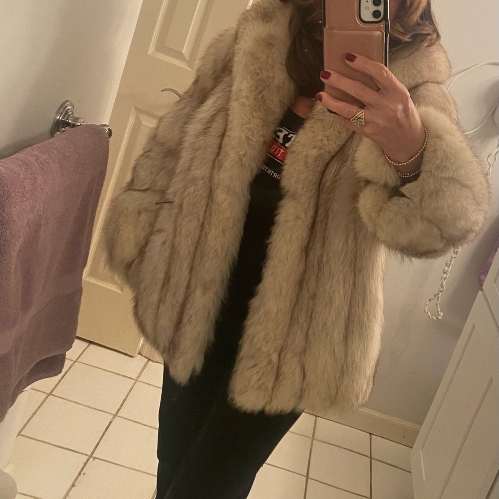 Silver Fox Jacket - image 5